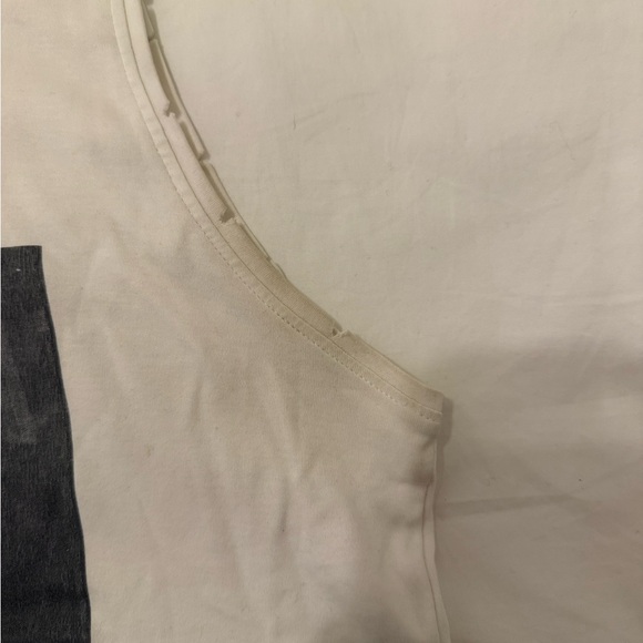 Anna Wintour White Tank Top - Picture 5 of 6